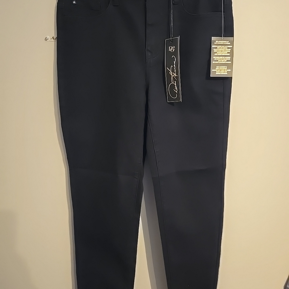 DG2 Diane Gilman Black Stretch Slim Fit Ankle Jeans NEW